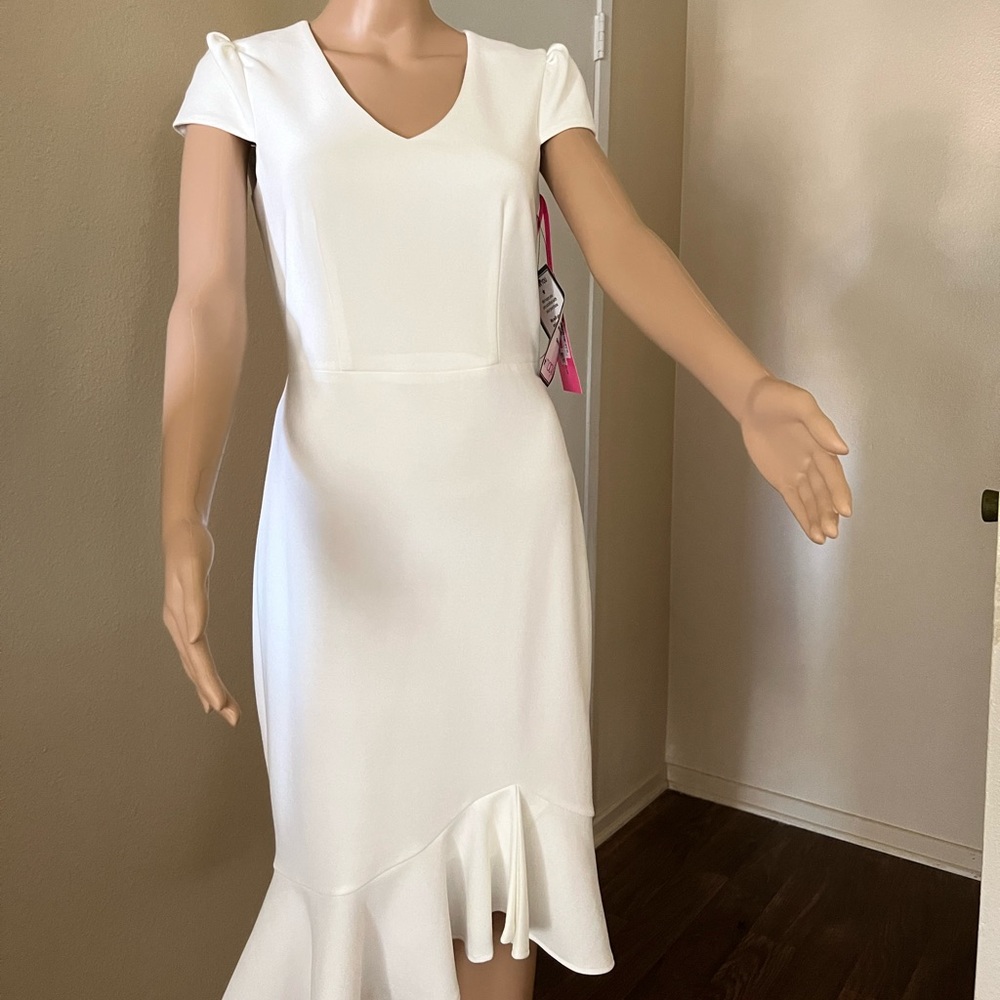 Betsey Johnson white/cream Cocktail dress with flare at the bottom